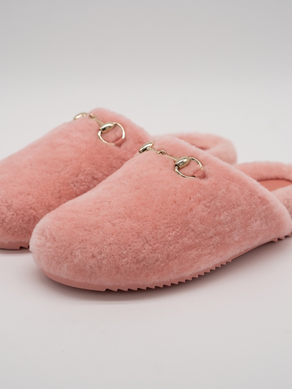 Gucci Women's Fur Mules Pink Horsebit Shearling Merino Flats size 38.5 8.5 US